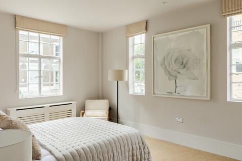 3 bedroom apartment for sale, Cornwall Gardens, London, SW7