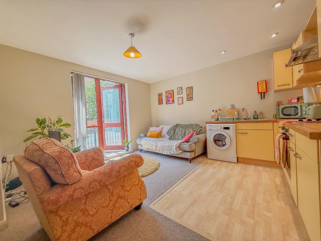 Apartment in Bristol, Canon's Marsh, Spike Island - View 2