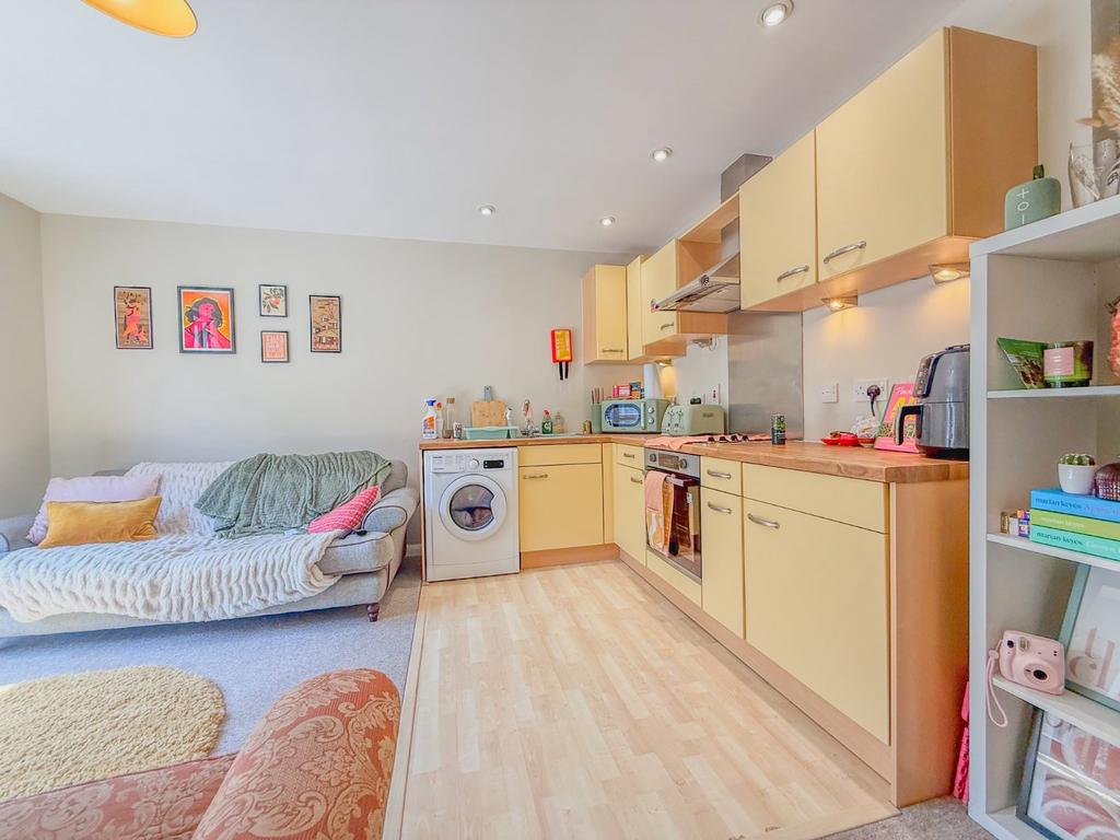 Apartment in Bristol, Canon's Marsh, Spike Island - View 3