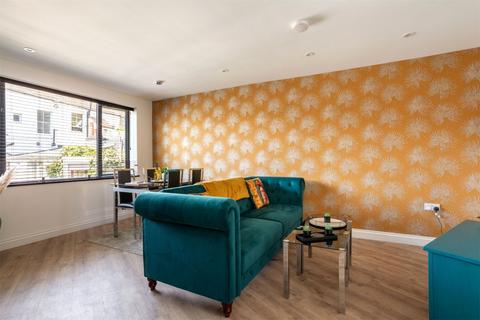 2 bedroom apartment to rent, Wellington Road, Brighton BN2
