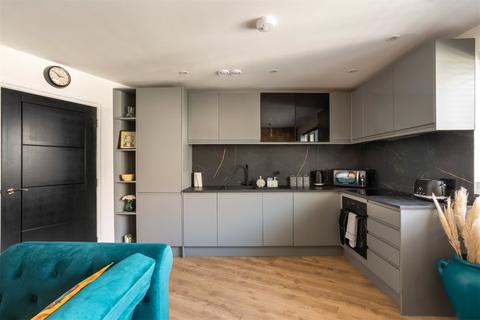 2 bedroom apartment to rent, Wellington Road, Brighton BN2