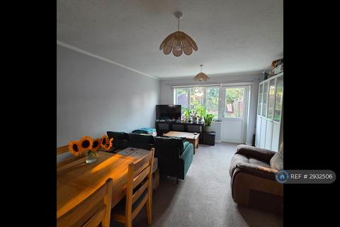 2 bedroom terraced house to rent, Troika Close, Banbury, OX16