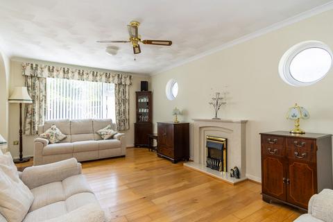 2 bedroom detached bungalow for sale, Carys Close, Penarth
