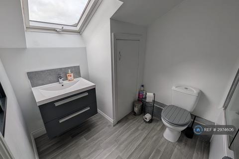 1 bedroom detached house to rent, Albert St, Glossop, SK13