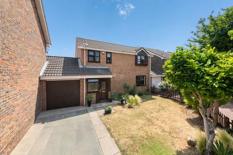 3 bedroom link detached house for sale, Fellowes Close, Hayes