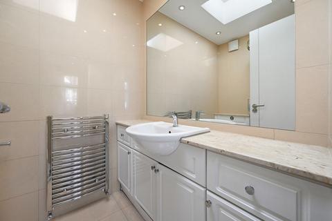 4 bedroom semi-detached house for sale, Parkside Way, Harrow