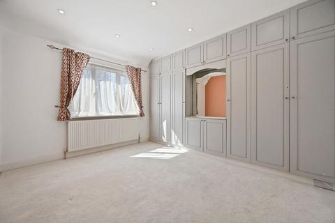 4 bedroom semi-detached house for sale, Parkside Way, Harrow