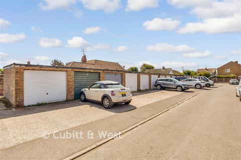 3 bedroom semi-detached house for sale, Kirdford Close, Rustington BN16