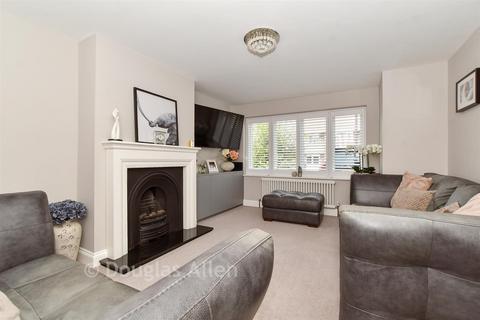 4 bedroom semi-detached house for sale, Rosebank, Waltham Abbey EN9