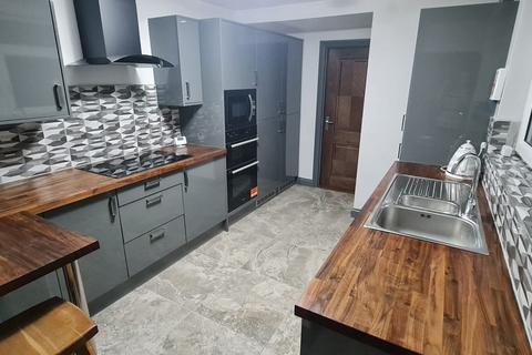 5 bedroom terraced house to rent, Baglan Street, Port Tennant, SA1