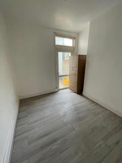 3 bedroom end of terrace house to rent, Colchester Avenue, Aldersbrook Manor, Aldersbrook Manor Park, Ilford, London, E12 5LE