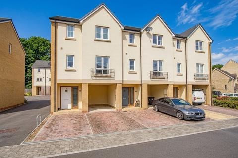 4 bedroom house to rent, Sir Bernard Lovell Road, Malmesbury, SN16