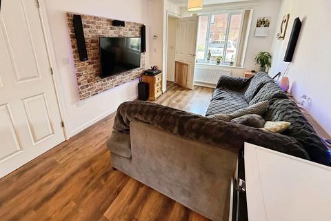 2 bedroom end of terrace house for sale, Bickerton Grove, Telford TF3
