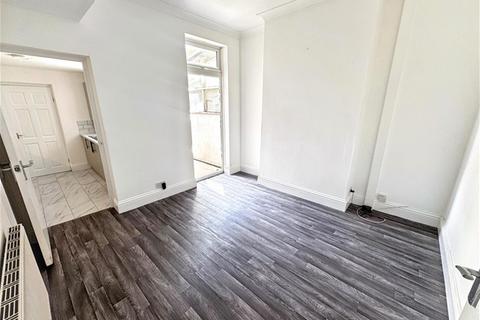 4 bedroom house to rent, Poulett Road, East Ham