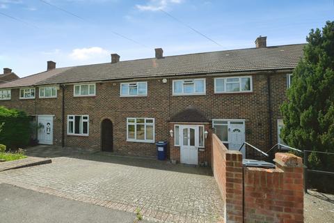 Petersfield Avenue, Romford, RM3
