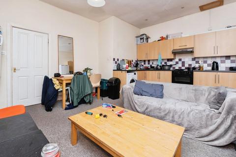 4 bedroom maisonette for sale, Staple Hill Road, Bristol, BS16