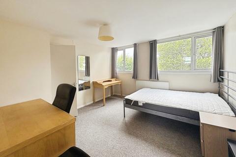 4 bedroom maisonette for sale, Staple Hill Road, Bristol, BS16