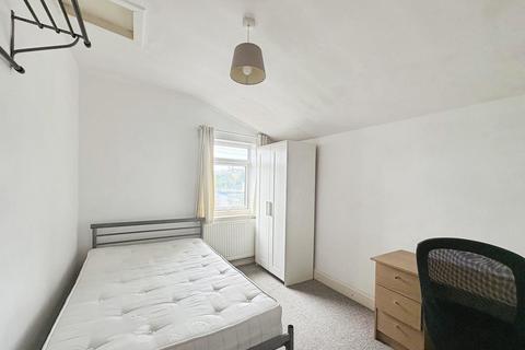 4 bedroom maisonette for sale, Staple Hill Road, Bristol, BS16