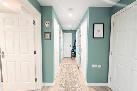 2 bedroom apartment for sale, Camborne Close, Bishopstoke, Eastleigh