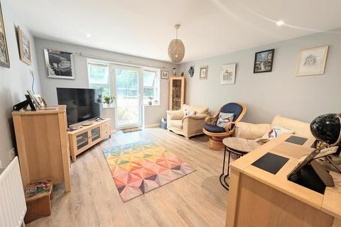 2 bedroom apartment for sale, Camborne Close, Bishopstoke, Eastleigh