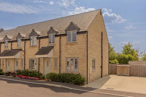 3 bedroom end of terrace house for sale, Cartmell Close, Malmesbury, SN16