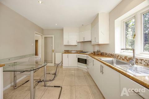 5 bedroom detached house for sale, Clairvale, Hornchurch, RM11