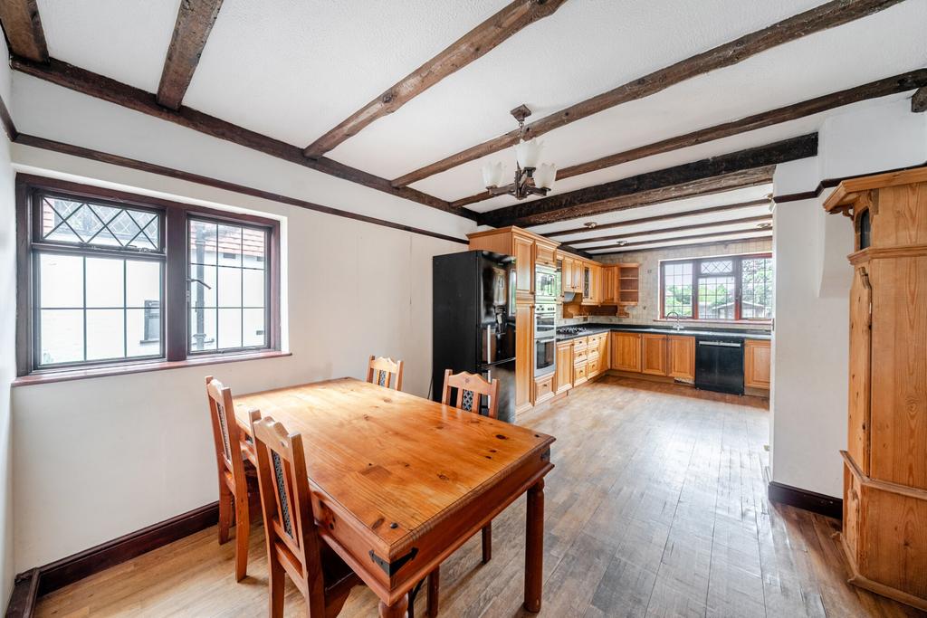 Dining/Kitchen