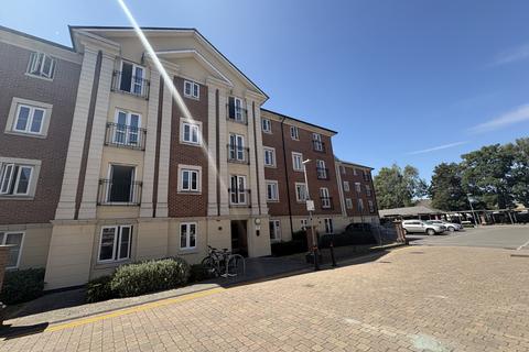 2 bed flat/apartment for rent in Brunel Crescent, SWINDON