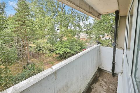 2 bedroom flat for sale, Munnings Road, Norwich