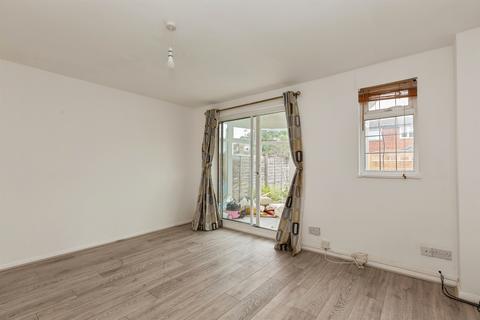 2 bedroom terraced house for sale, Bronte Close, Aylesbury