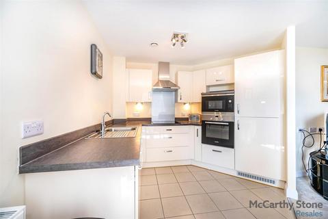 2 bedroom apartment for sale, Tudor Rose Court, South Parade, Southsea, PO4 0DE