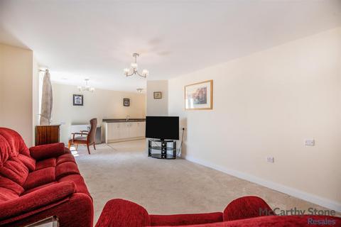 2 bedroom apartment for sale, Tudor Rose Court, South Parade, Southsea, PO4 0DE