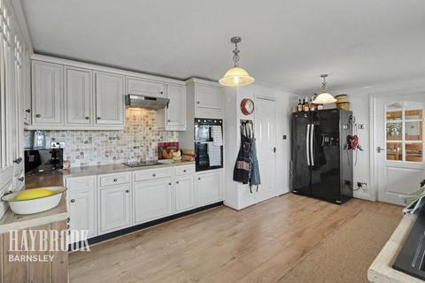 4 bedroom detached house for sale, Primrose Way, Hoyland