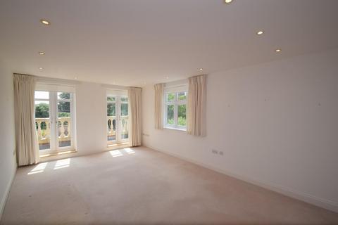 2 bedroom flat to rent, Darley Road, Eastbourne BN20