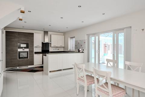 4 bedroom detached house for sale, Tamar Valley Close, Newport, NP20