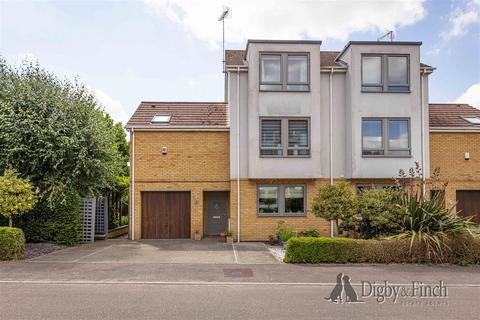 3 bedroom semi-detached house for sale, Oakfield, Radcliffe-On-Trent, Nottingham