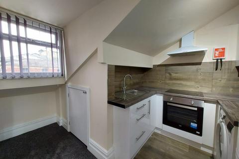 Studio to rent, Bairstow Street, Preston