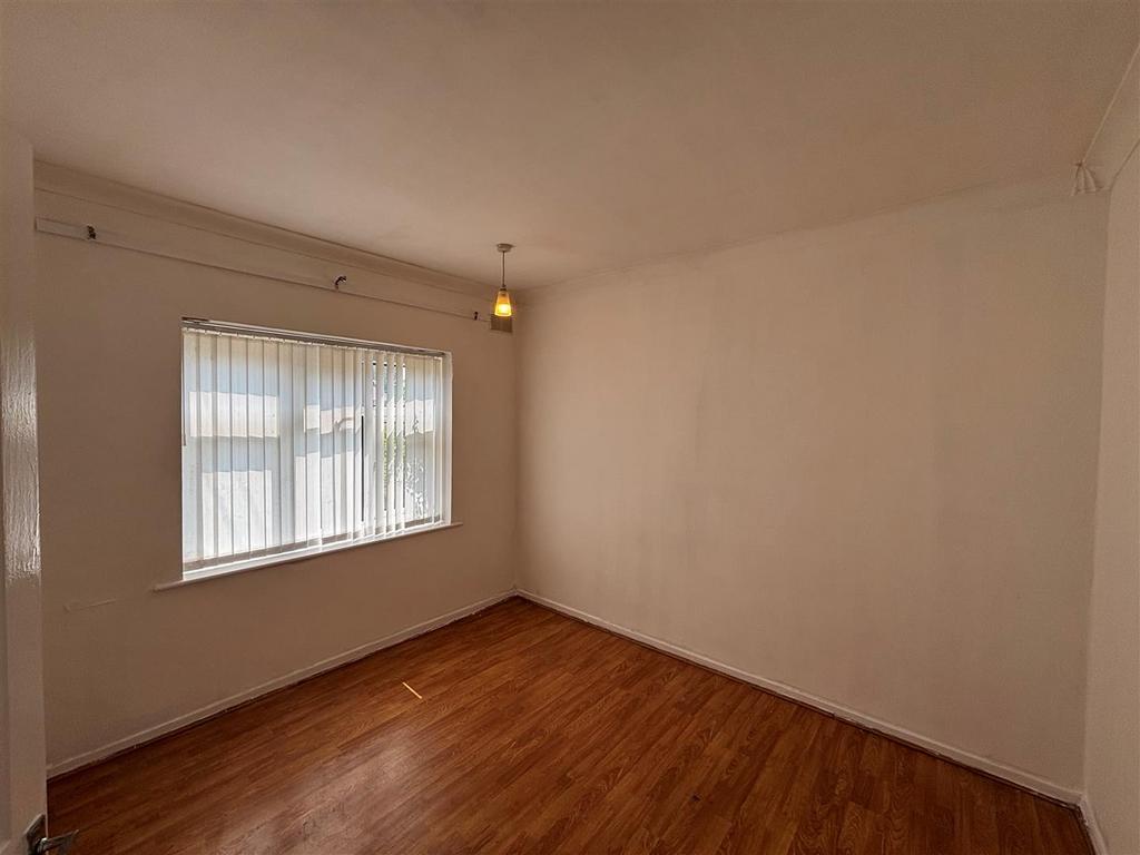 Apartment in Birmingham, West Midlands - View 3