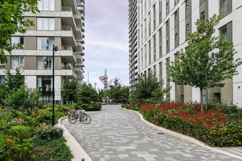 Cherry Park Lane, Stratford, London, E20 - Widok 3