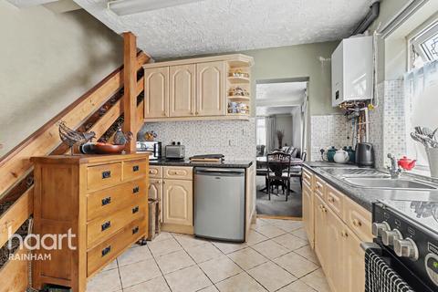 Upminster Road North, Rainham