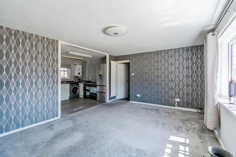 2 bedroom ground floor flat for sale, Kirby House, Methuen Way, Corsham