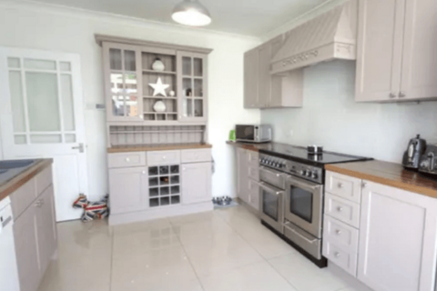 3 bedroom semi-detached house for sale, Westwood Avenue, Brentwood, CM14