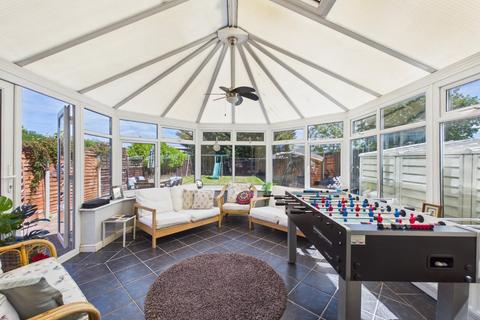 4 bedroom semi-detached house to rent, Doris Road, Ashford, Surrey, TW15