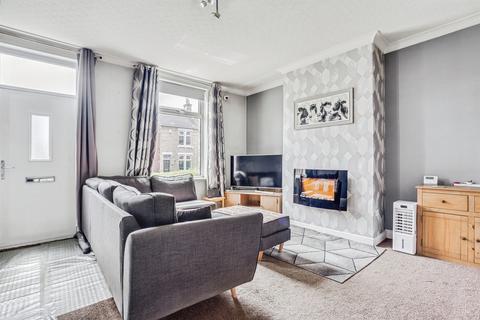 2 bedroom end of terrace house for sale, Springstone Avenue, Ossett