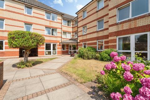 2 bedroom apartment for sale, Louden Road, Cromer
