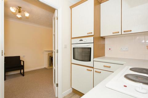 1 bedroom property for sale, Haig Court, Cambridge, Cambridgeshire, CB4