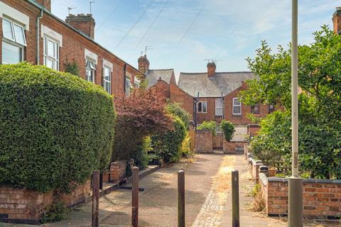 2 bedroom terraced house for sale, Orlando Road, Leicester LE2