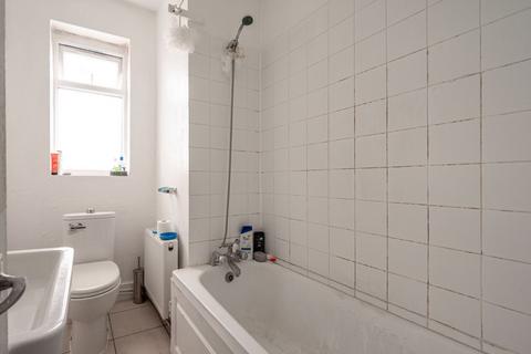 1 bedroom flat to rent, Kilburn High Road, Kilburn, London, NW6