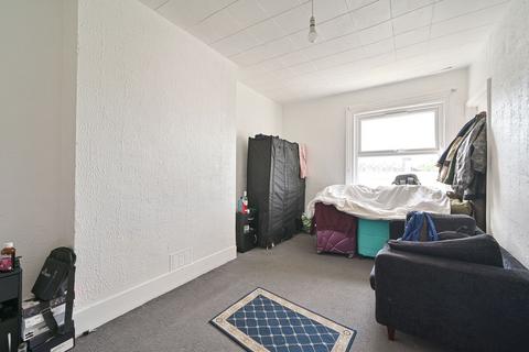 1 bedroom flat to rent, Kilburn High Road, Kilburn, London, NW6