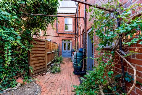 4 bedroom terraced house for sale, Earlham Road, Norwich